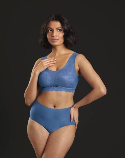 Slip - Anita "Essential"